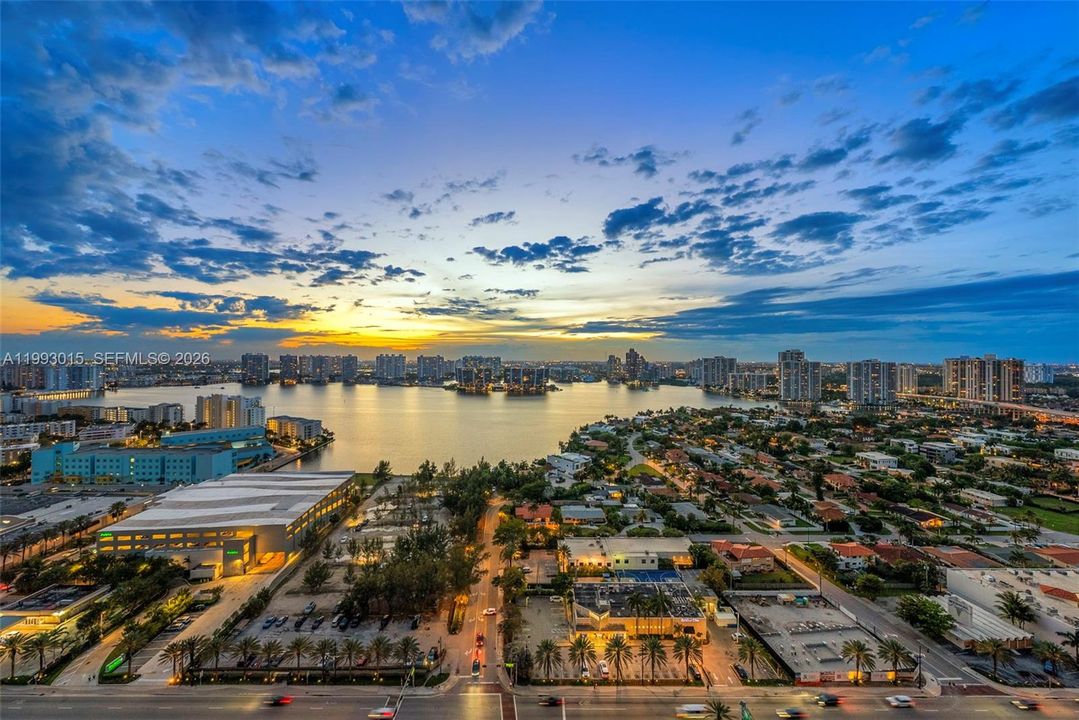 For Sale: $7,299,000 (4 beds, 5 baths, 3252 Square Feet)