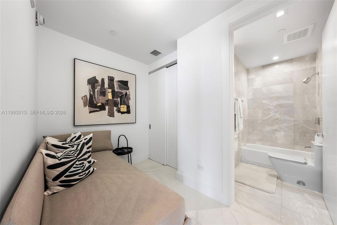 For Sale: $7,299,000 (4 beds, 5 baths, 3252 Square Feet)