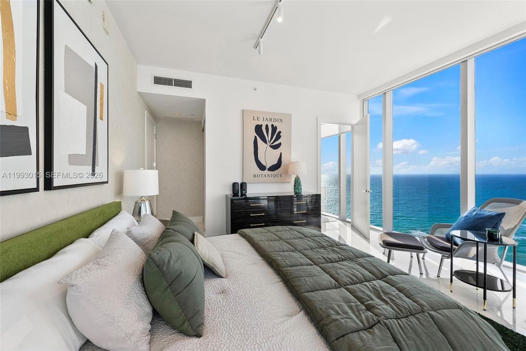 For Sale: $7,299,000 (4 beds, 5 baths, 3252 Square Feet)