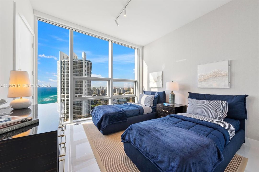 For Sale: $7,299,000 (4 beds, 5 baths, 3252 Square Feet)