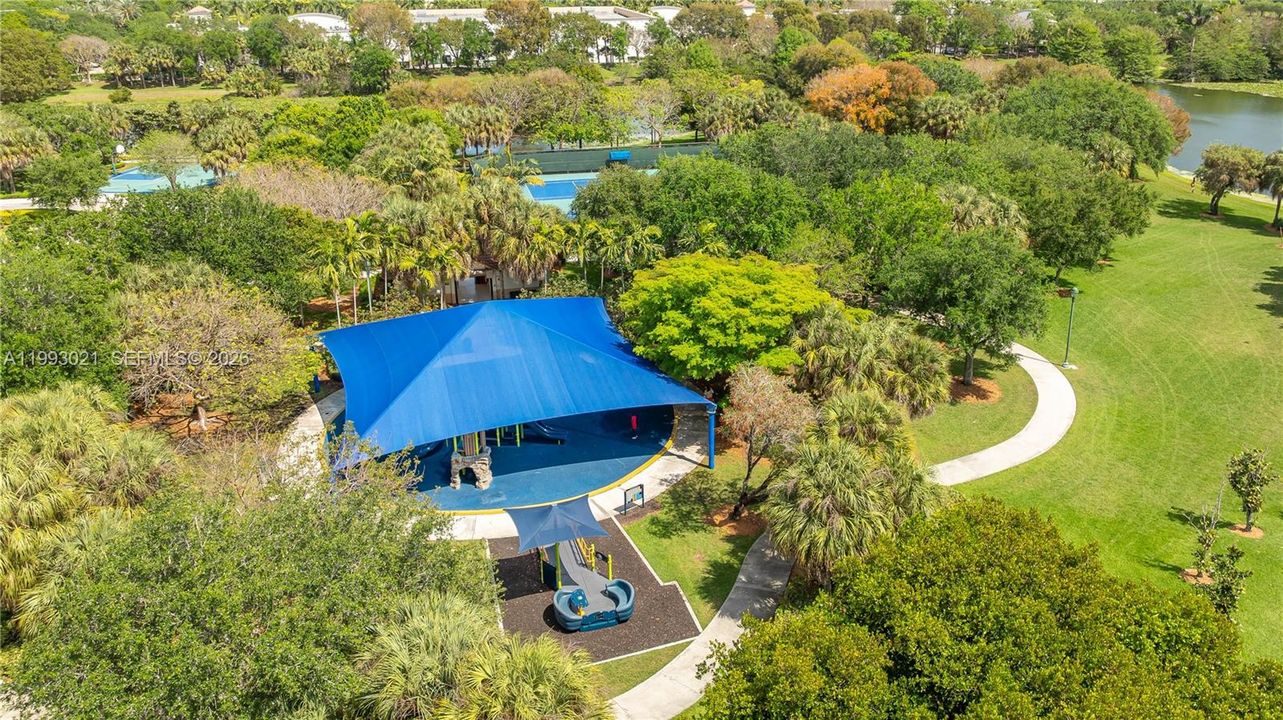 Activo con contrato: $970,000 (4 camas, 2 baños, 2541 Pies cuadrados)