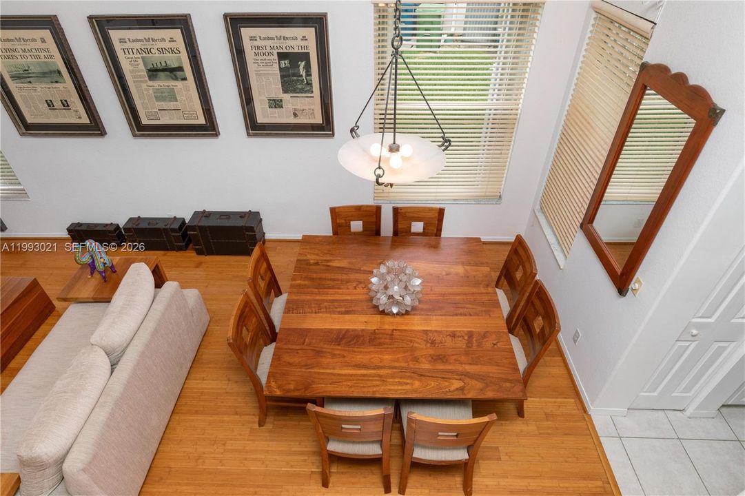 Activo con contrato: $970,000 (4 camas, 2 baños, 2541 Pies cuadrados)