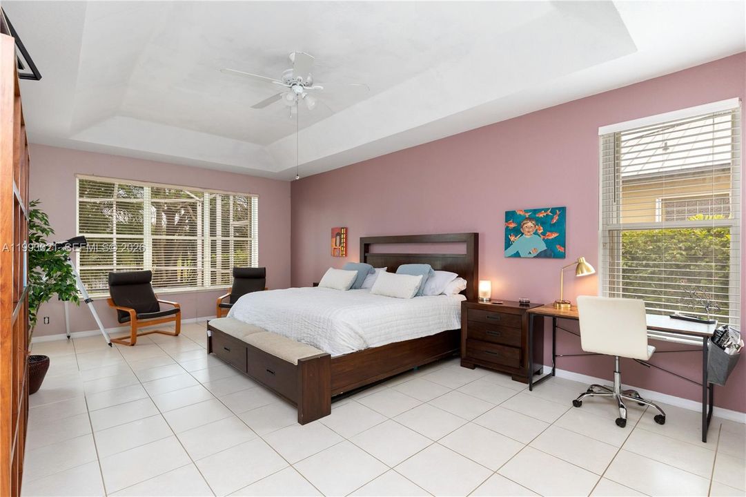 Activo con contrato: $970,000 (4 camas, 2 baños, 2541 Pies cuadrados)