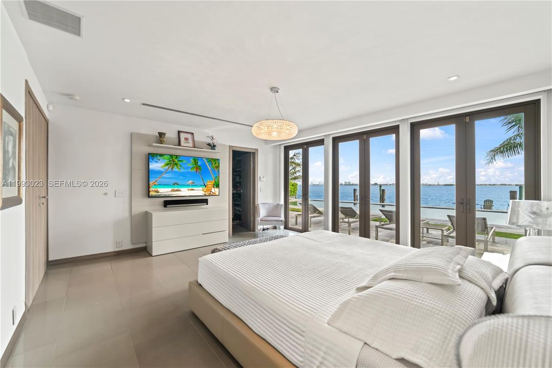 For Sale: $8,995,000 (4 beds, 4 baths, 4225 Square Feet)