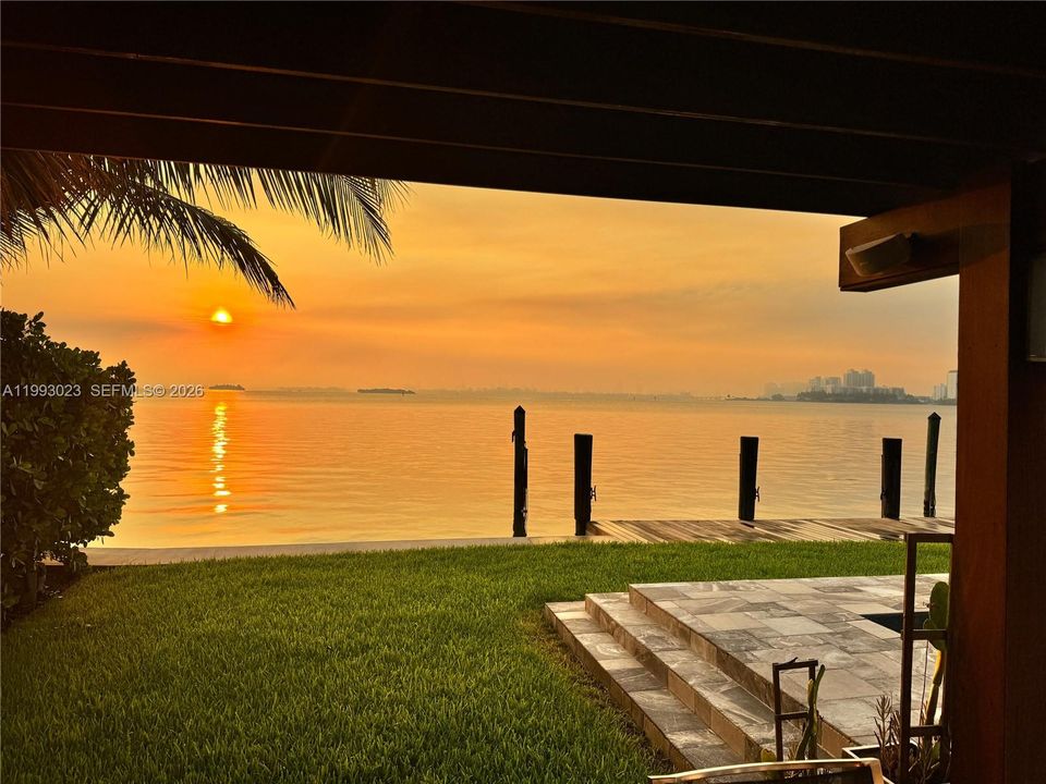 For Sale: $8,995,000 (4 beds, 4 baths, 4225 Square Feet)