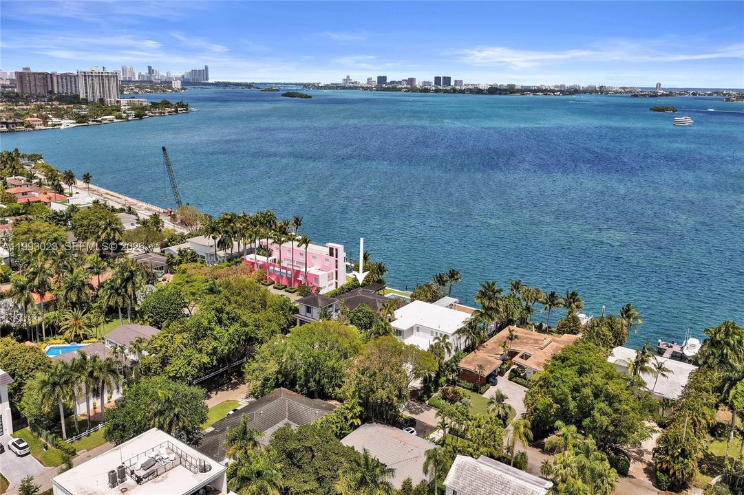 For Sale: $8,995,000 (4 beds, 4 baths, 4225 Square Feet)