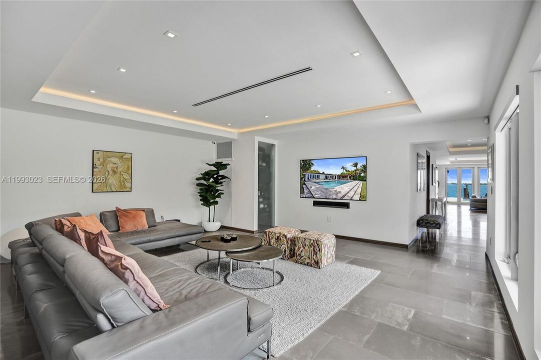 For Sale: $8,995,000 (4 beds, 4 baths, 4225 Square Feet)