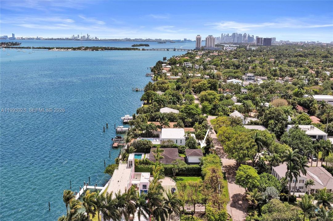 For Sale: $8,995,000 (4 beds, 4 baths, 4225 Square Feet)