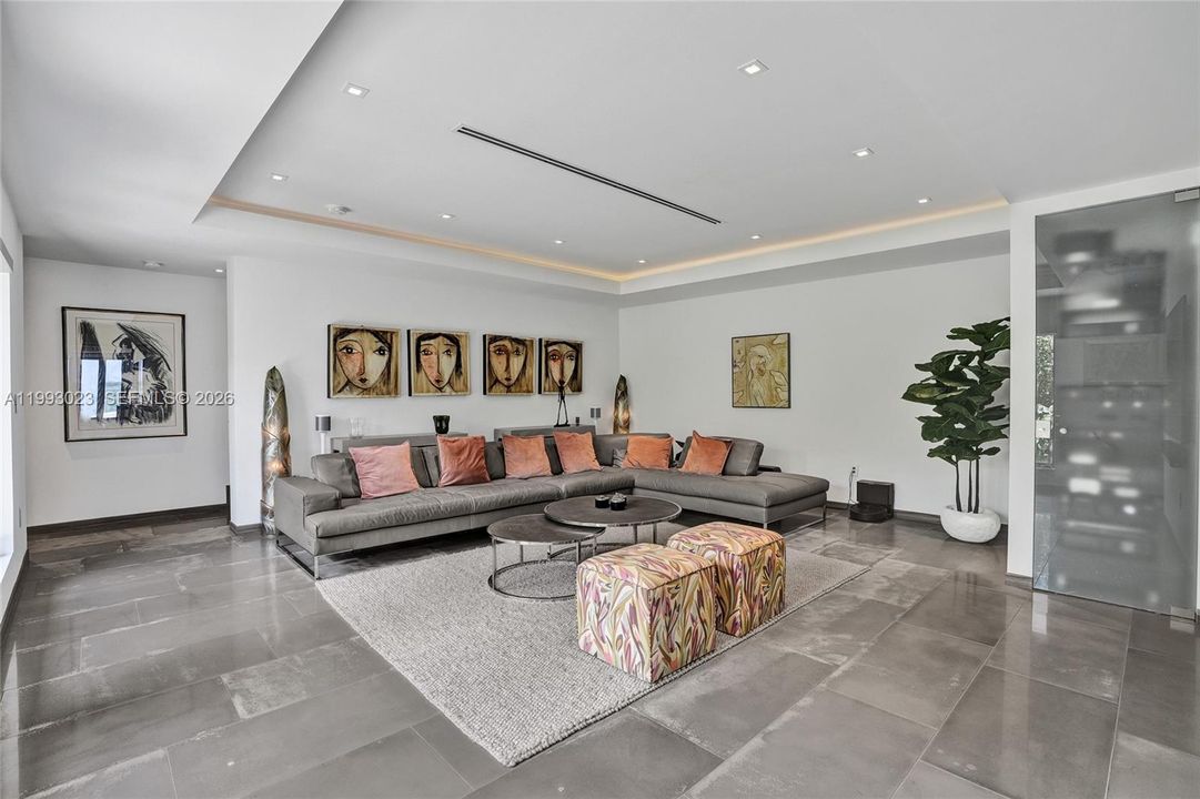 For Sale: $8,995,000 (4 beds, 4 baths, 4225 Square Feet)