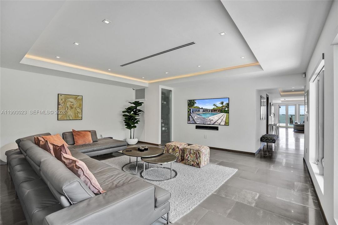 For Sale: $8,995,000 (4 beds, 4 baths, 4225 Square Feet)