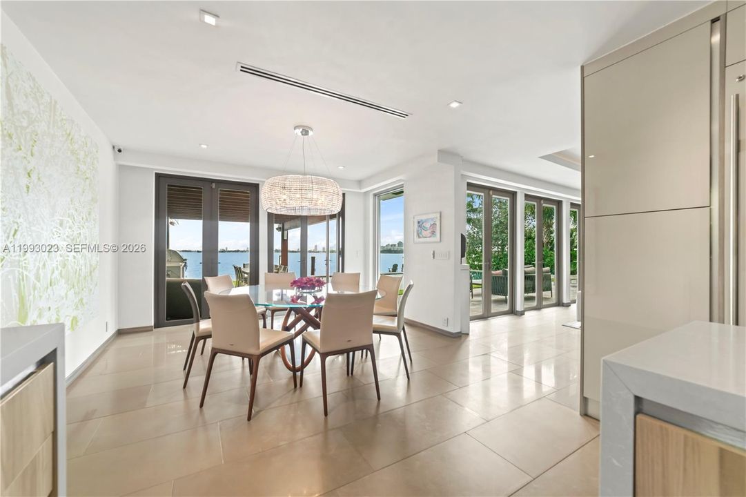 For Sale: $8,995,000 (4 beds, 4 baths, 4225 Square Feet)
