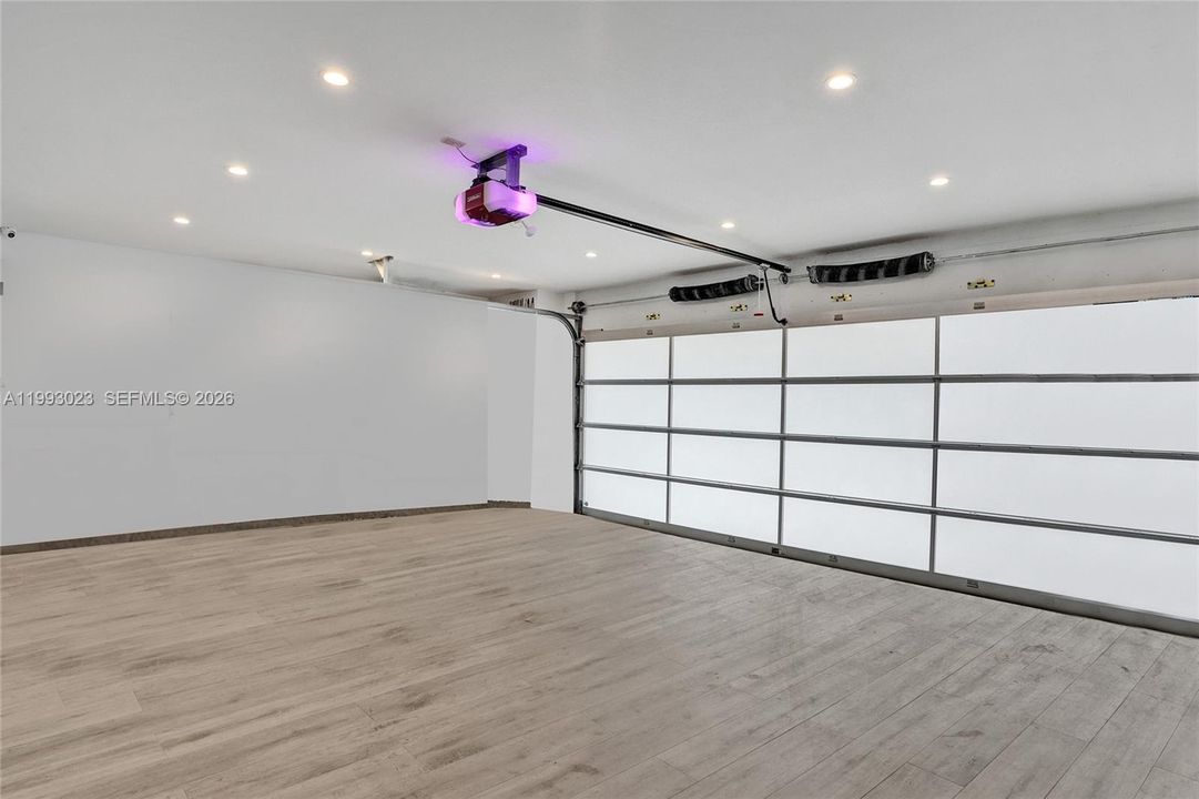 For Sale: $8,995,000 (4 beds, 4 baths, 4225 Square Feet)