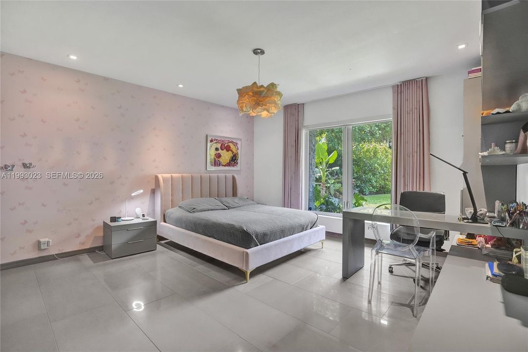 For Sale: $8,995,000 (4 beds, 4 baths, 4225 Square Feet)