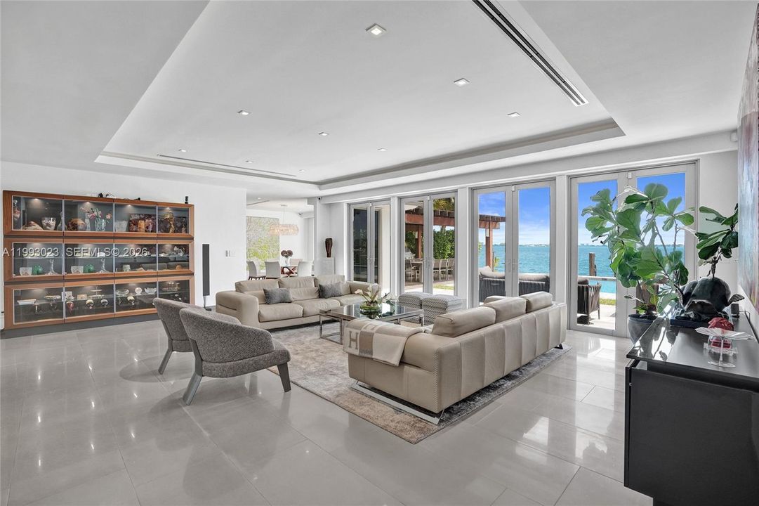 For Sale: $8,995,000 (4 beds, 4 baths, 4225 Square Feet)
