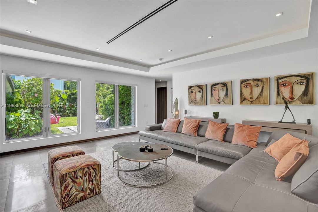For Sale: $8,995,000 (4 beds, 4 baths, 4225 Square Feet)