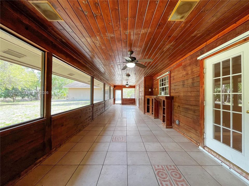 Active With Contract: $475,000 (3 beds, 3 baths, 2079 Square Feet)