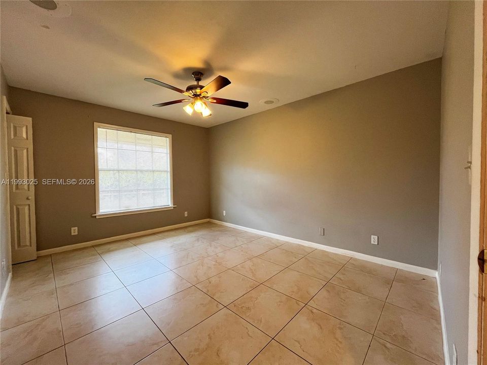 Active With Contract: $475,000 (3 beds, 3 baths, 2079 Square Feet)
