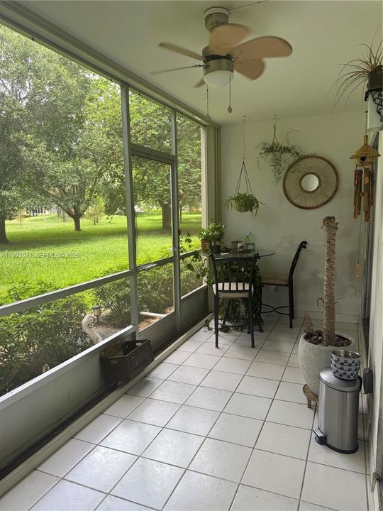 For Sale: $179,999 (2 beds, 2 baths, 1156 Square Feet)