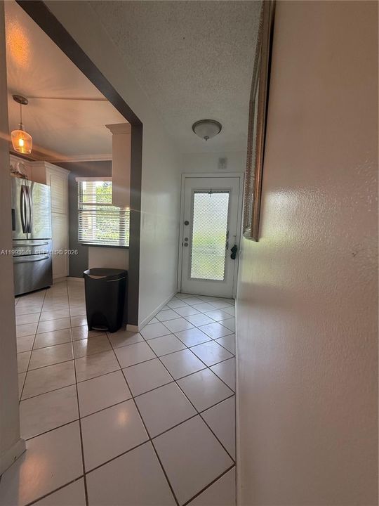 For Sale: $179,999 (2 beds, 2 baths, 1156 Square Feet)