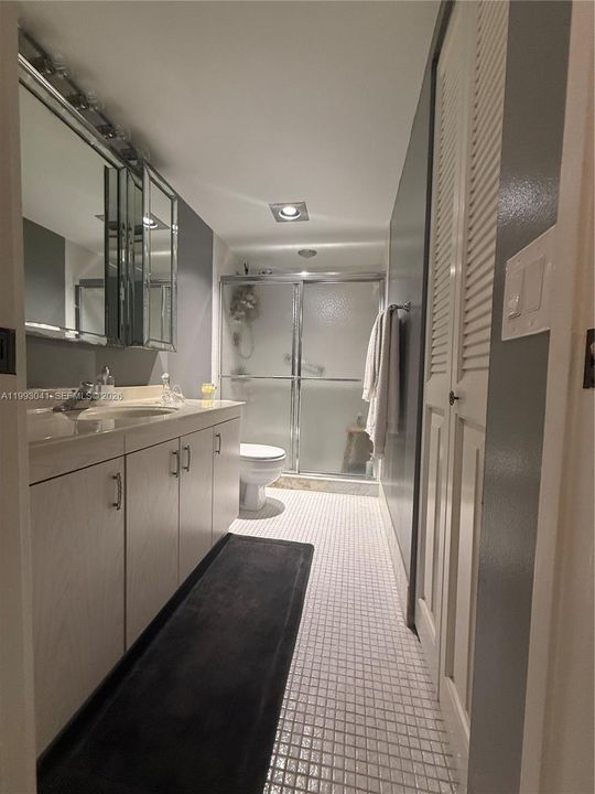 For Sale: $179,999 (2 beds, 2 baths, 1156 Square Feet)