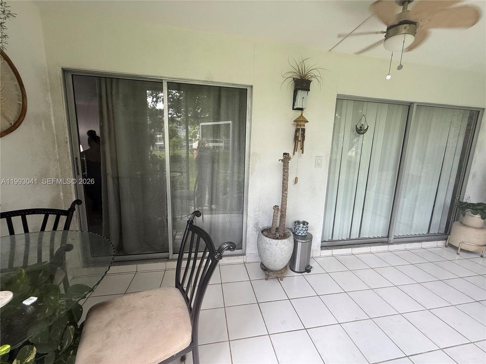 For Sale: $179,999 (2 beds, 2 baths, 1156 Square Feet)