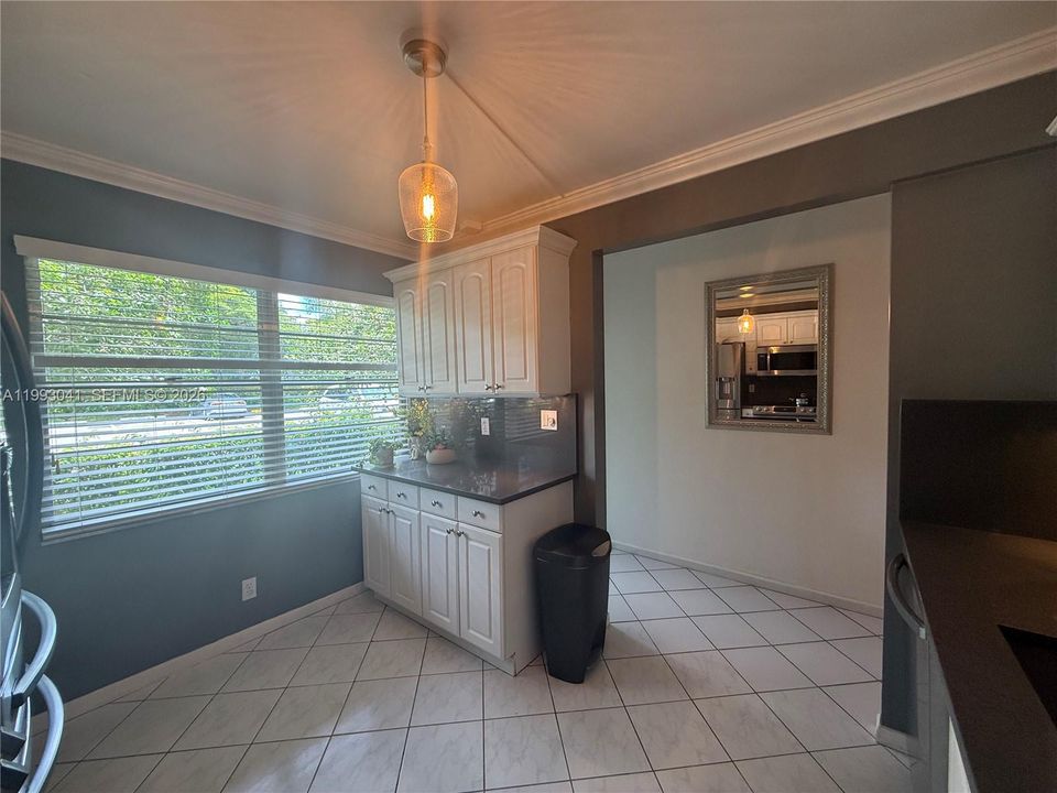 For Sale: $179,999 (2 beds, 2 baths, 1156 Square Feet)