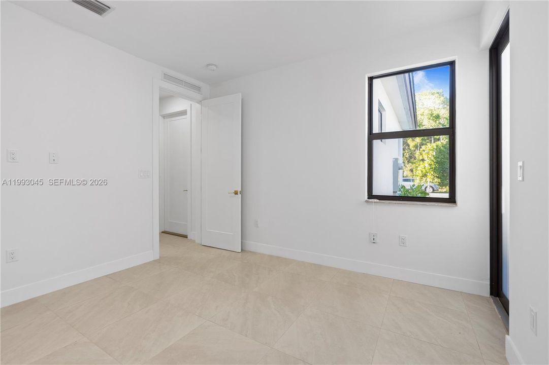 Active With Contract: $4,700 (4 beds, 3 baths, 2928 Square Feet)
