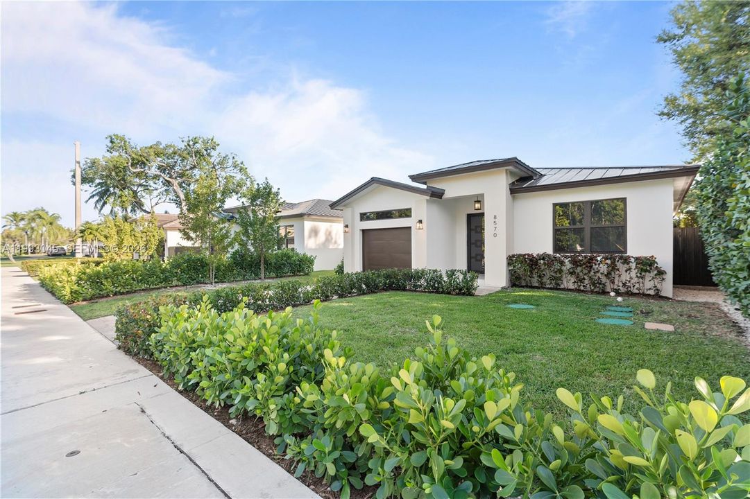 Active With Contract: $4,700 (4 beds, 3 baths, 2928 Square Feet)