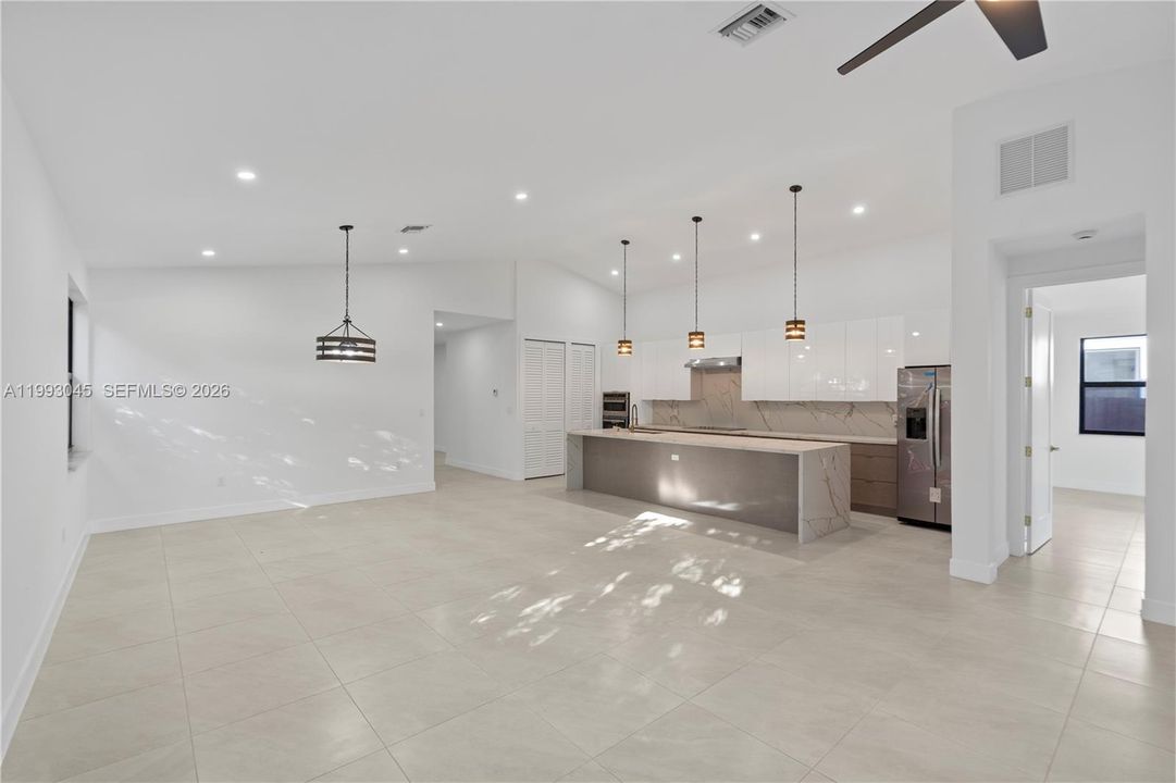 Active With Contract: $4,700 (4 beds, 3 baths, 2928 Square Feet)