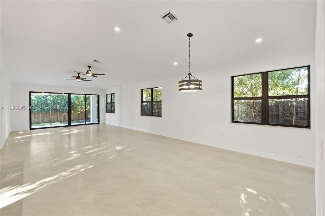 Active With Contract: $4,700 (4 beds, 3 baths, 2928 Square Feet)