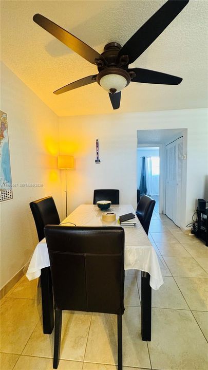 For Sale: $120,000 (1 beds, 1 baths, 597 Square Feet)