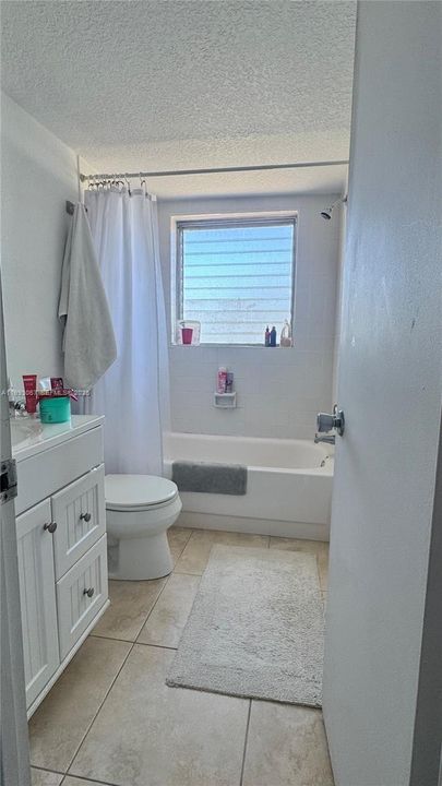 For Sale: $120,000 (1 beds, 1 baths, 597 Square Feet)