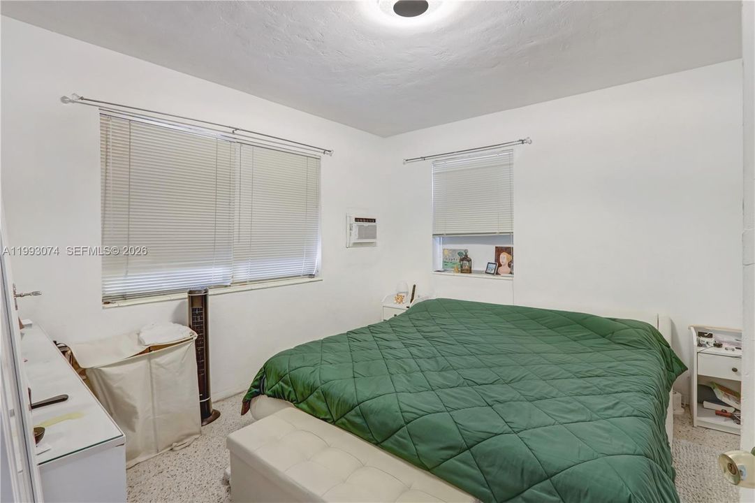 Back unit - 1 bedr/1bath