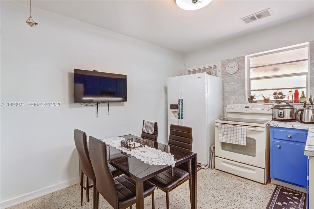 Back unit - 1 bedr/1bath