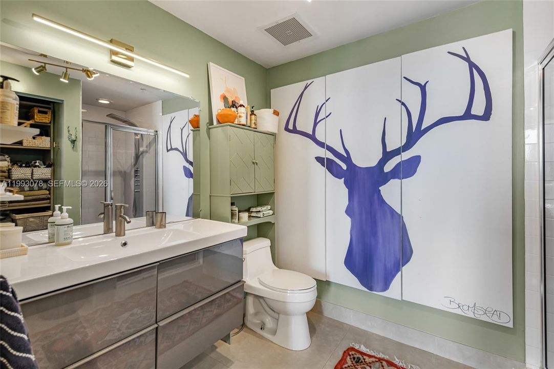 For Sale: $669,000 (2 beds, 2 baths, 1088 Square Feet)