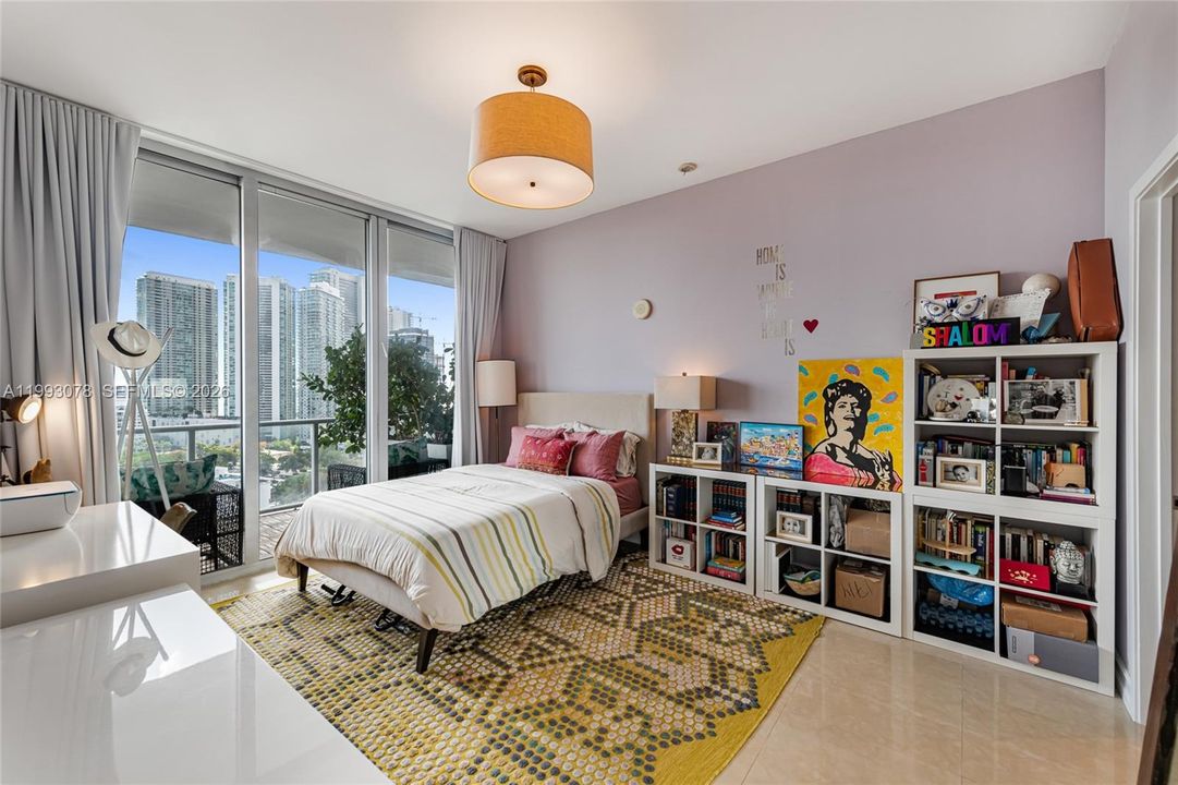 For Sale: $669,000 (2 beds, 2 baths, 1088 Square Feet)