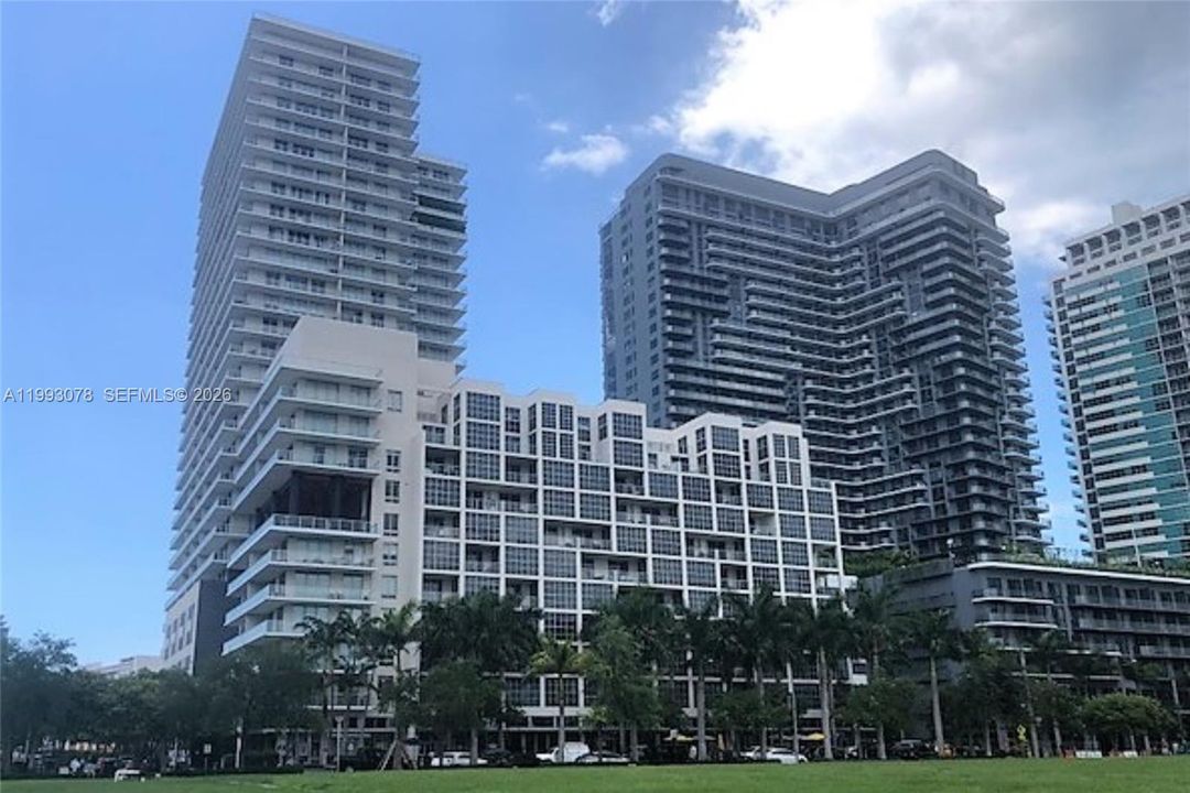 For Sale: $669,000 (2 beds, 2 baths, 1088 Square Feet)