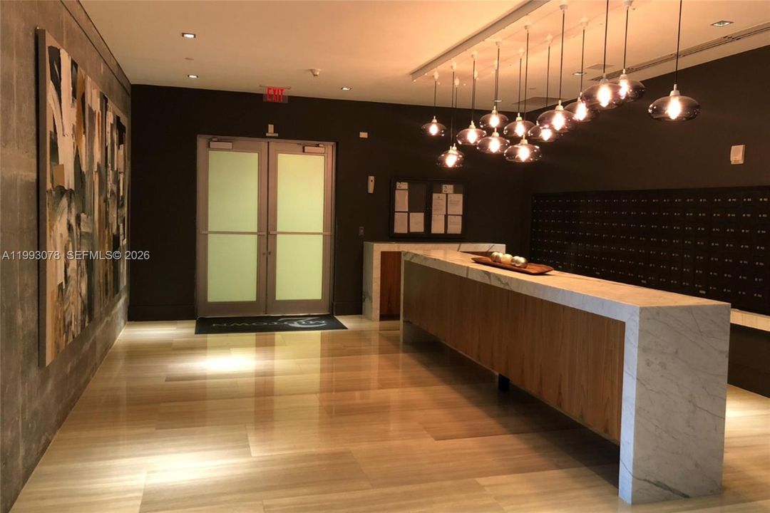 For Sale: $669,000 (2 beds, 2 baths, 1088 Square Feet)