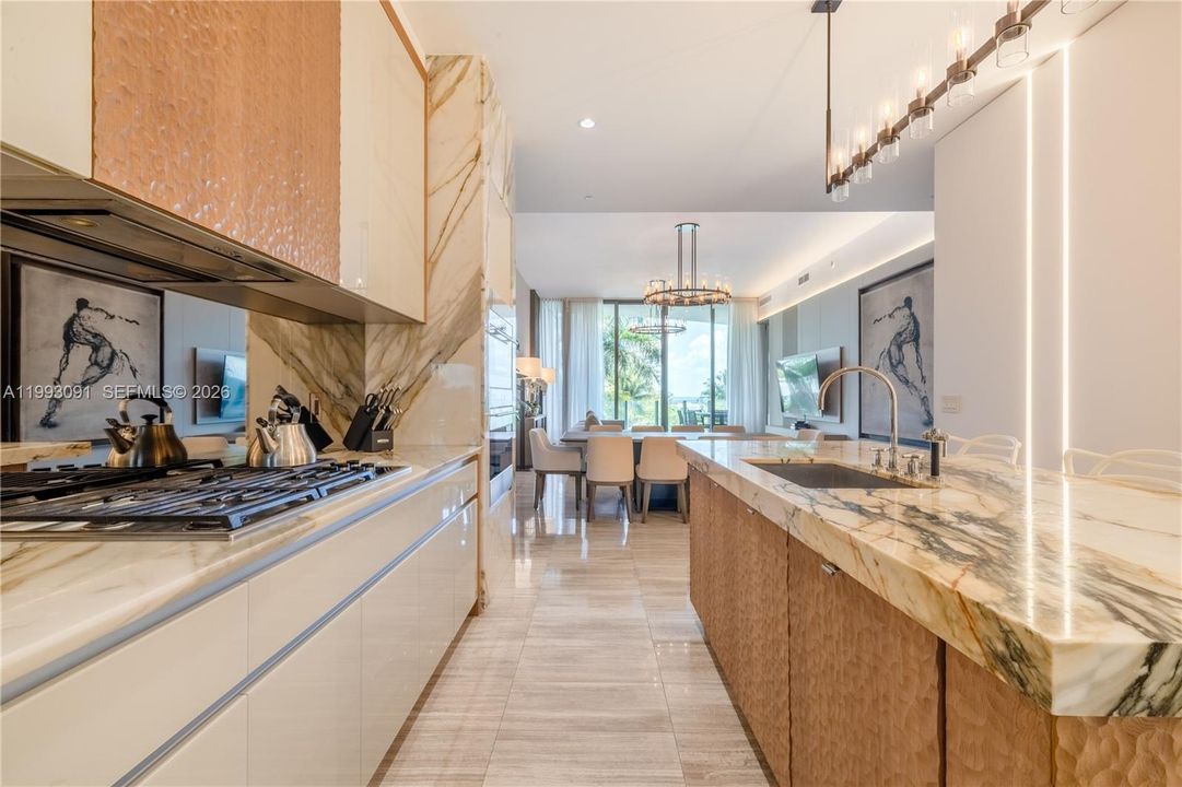 Active With Contract: $5,850,000 (4 beds, 3 baths, 2532 Square Feet)