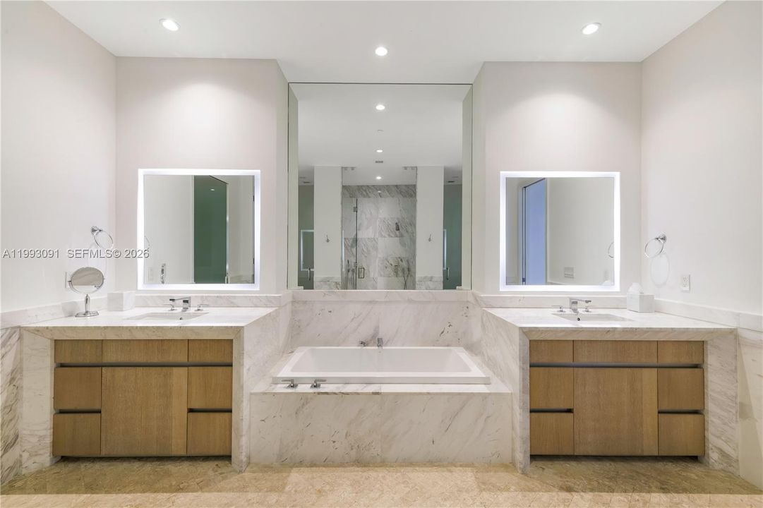 Active With Contract: $5,850,000 (4 beds, 3 baths, 2532 Square Feet)