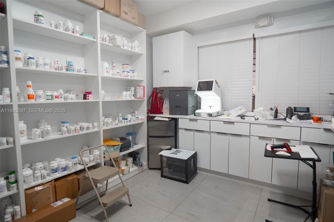 В аренду: $12,500 (0 спален, 0 ванн, 0 Квадратных фут)