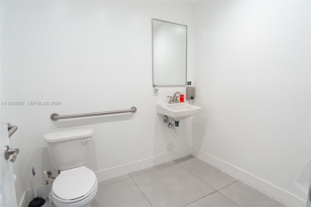 В аренду: $12,500 (0 спален, 0 ванн, 0 Квадратных фут)