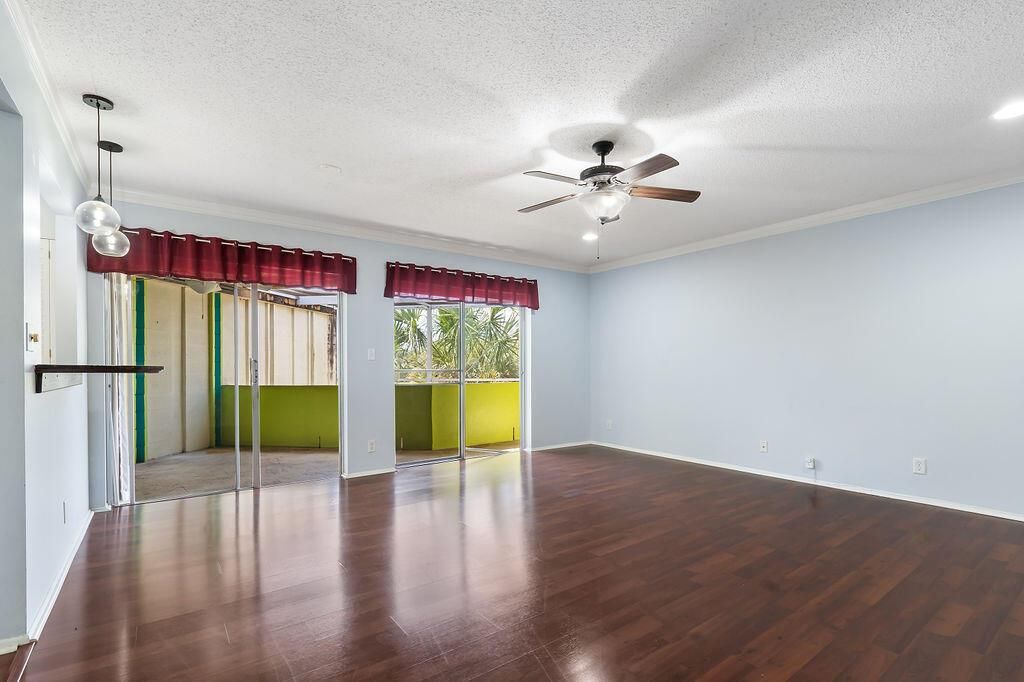 2GreenwayVillageN2101-4