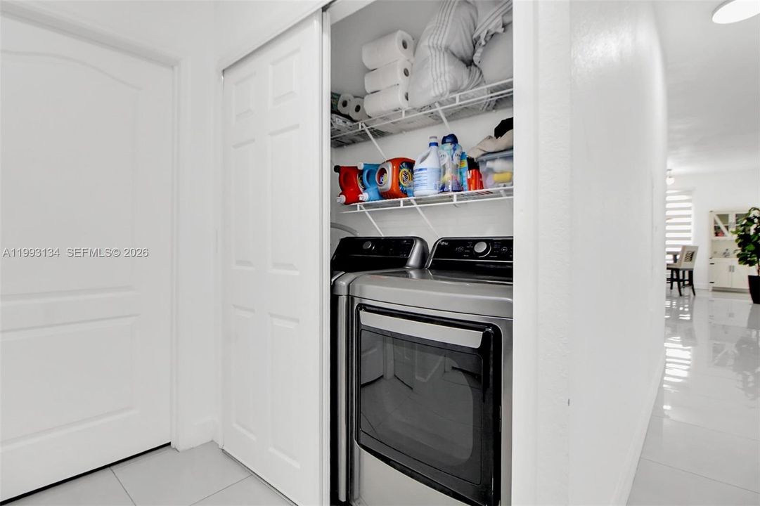 На продажу: $430,000 (3 спален, 2 ванн, 1340 Квадратных фут)