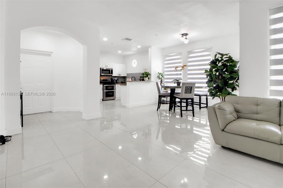 На продажу: $430,000 (3 спален, 2 ванн, 1340 Квадратных фут)