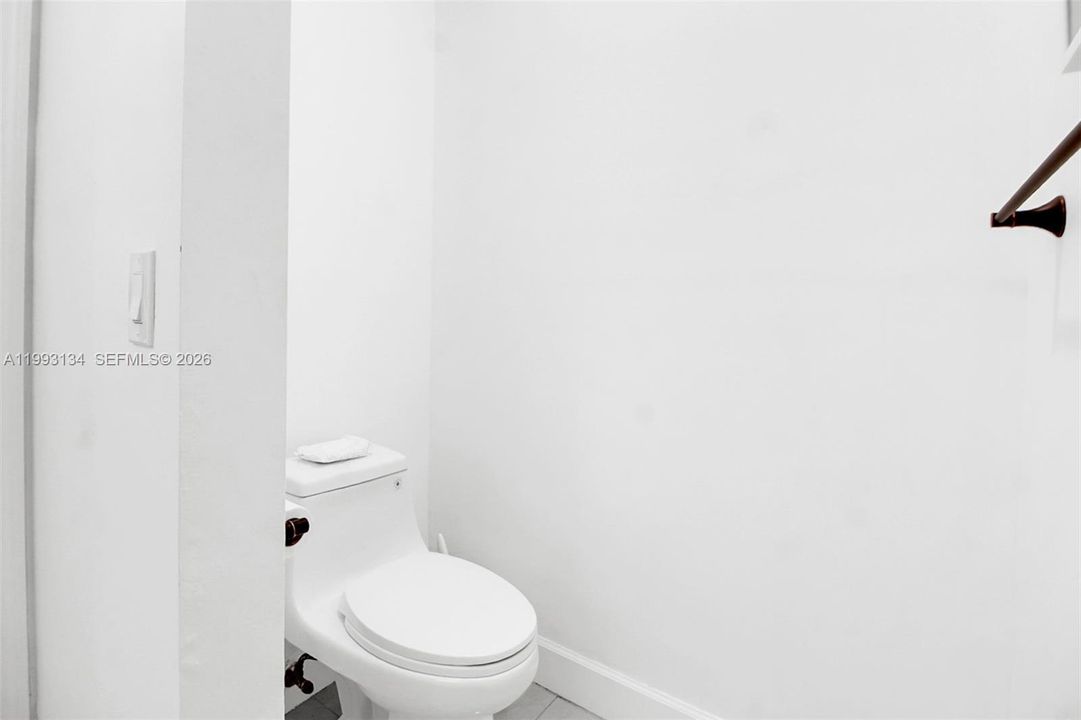 На продажу: $430,000 (3 спален, 2 ванн, 1340 Квадратных фут)