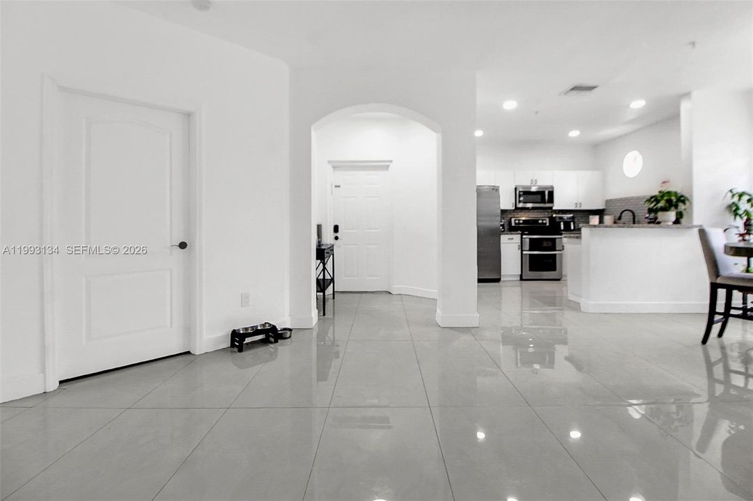 На продажу: $430,000 (3 спален, 2 ванн, 1340 Квадратных фут)