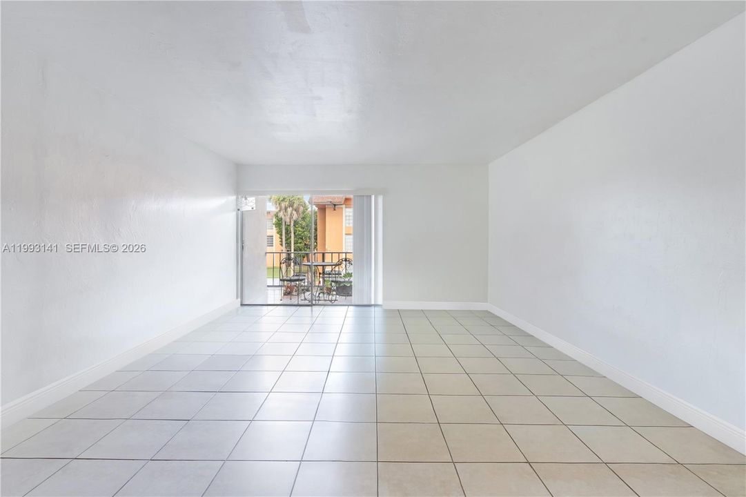 Activo con contrato: $239,000 (2 camas, 2 baños, 1262 Pies cuadrados)