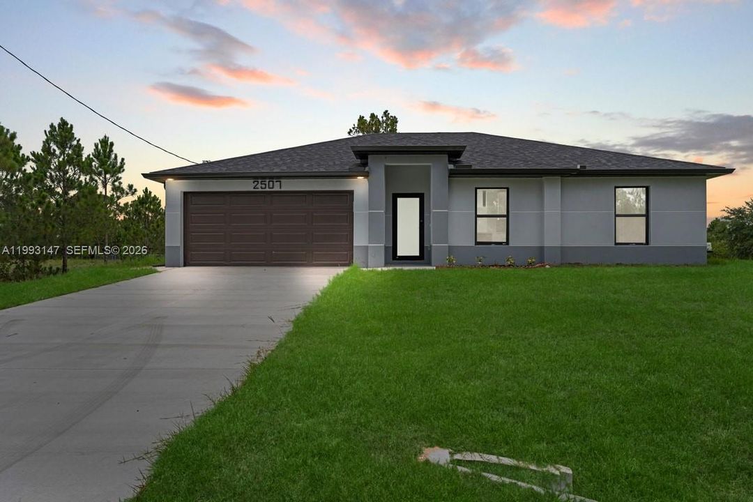 Vendido Recientemente: $269,900 (3 camas, 2 baños, 1270 Pies cuadrados)
