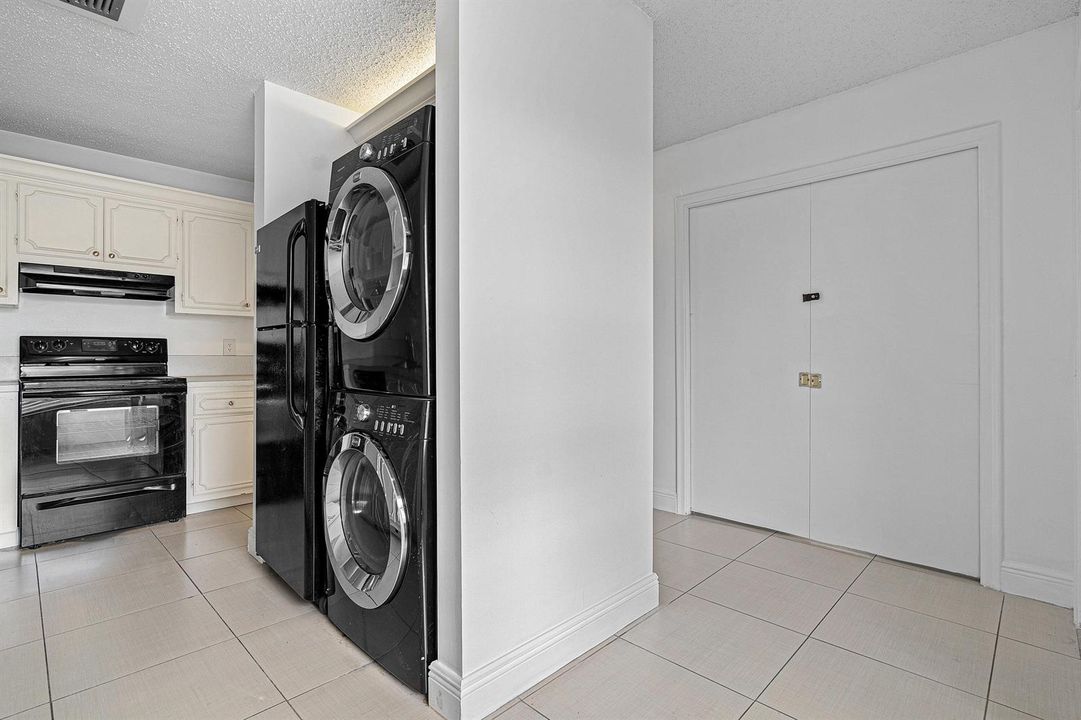 008-1021FlameVineAvenue-104-DelrayBeach-